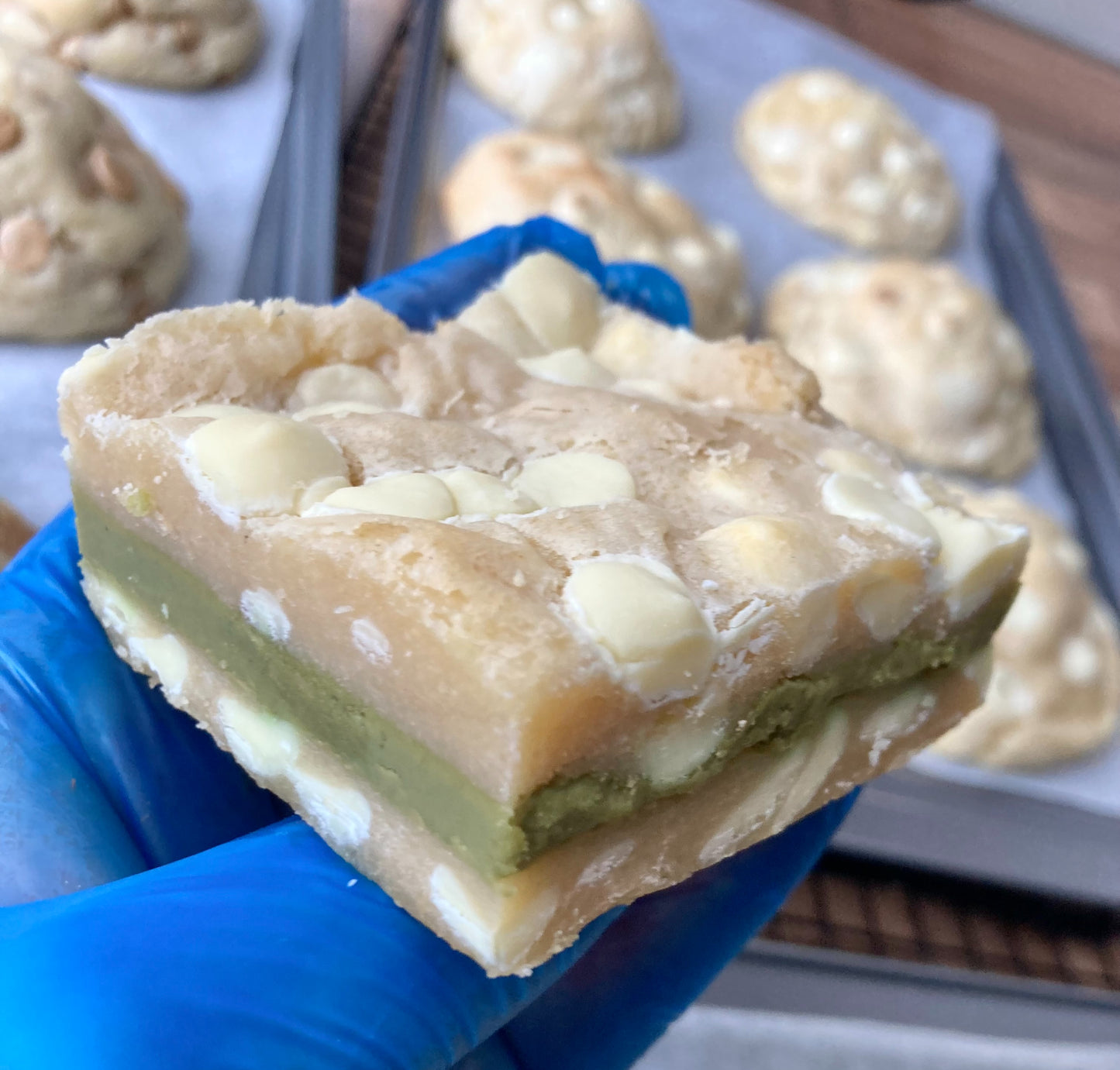 Pistachio & White Chocolate Cookie (V)