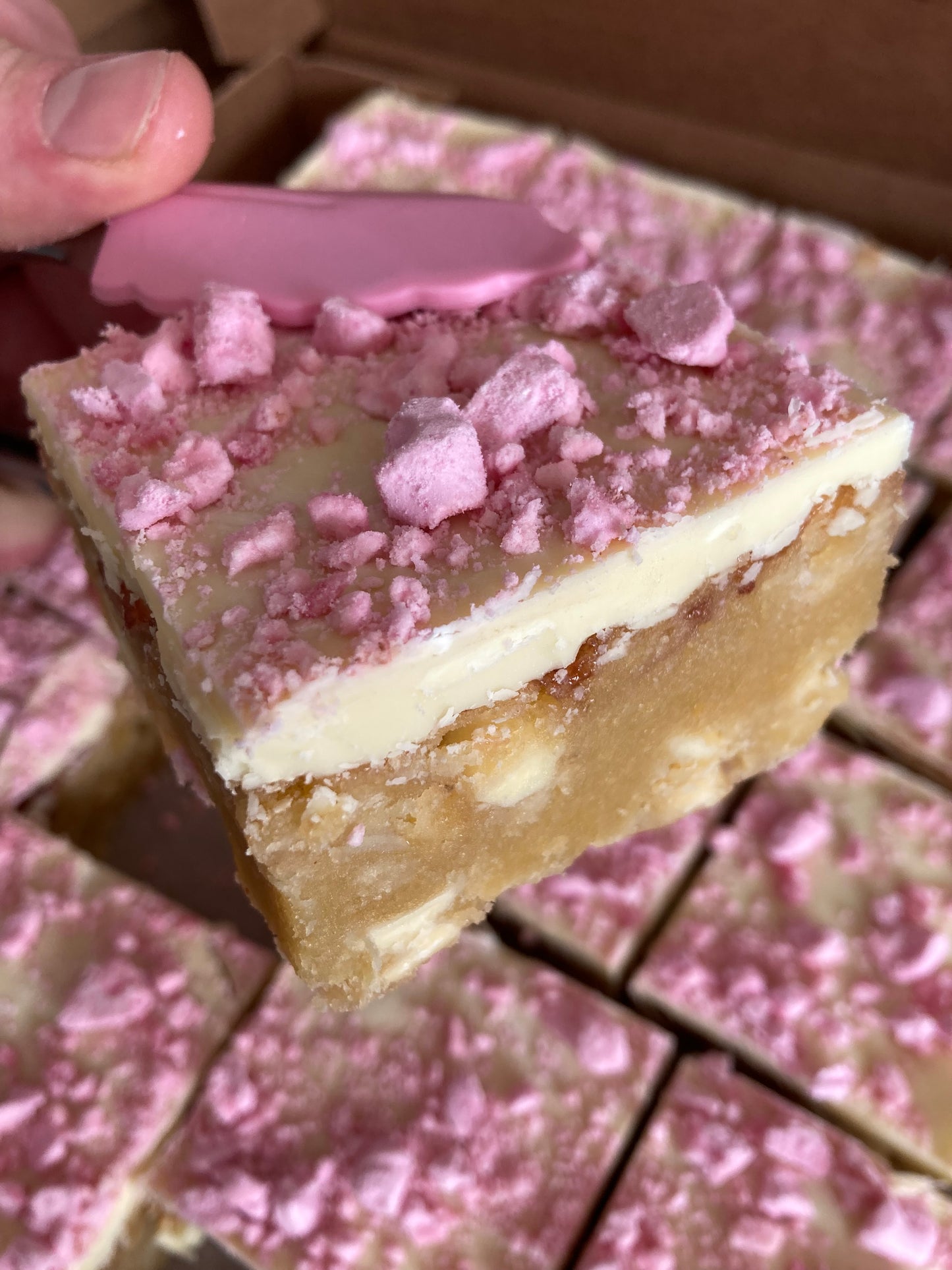 Eton Mess Blondie (V)