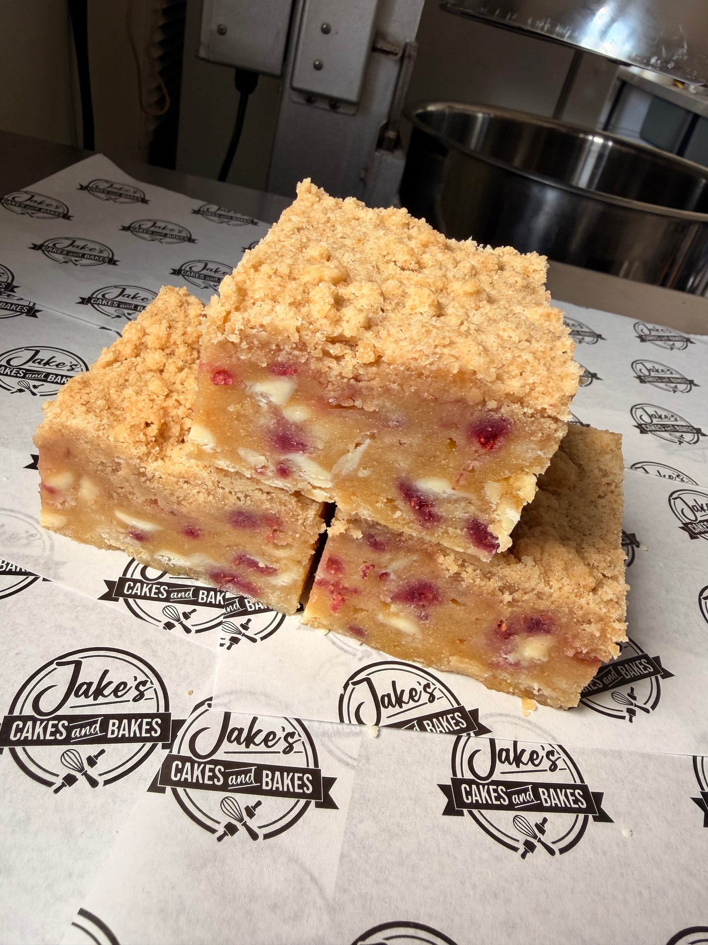 Berry Crumble Blondie (V)