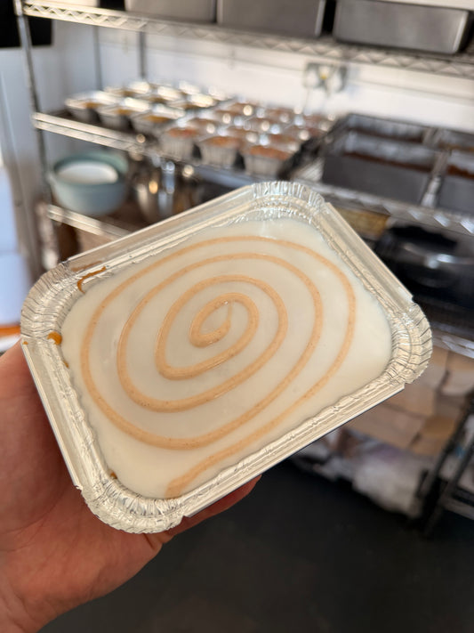 Cinnamon Swirl Cake Tray (V), (DF)