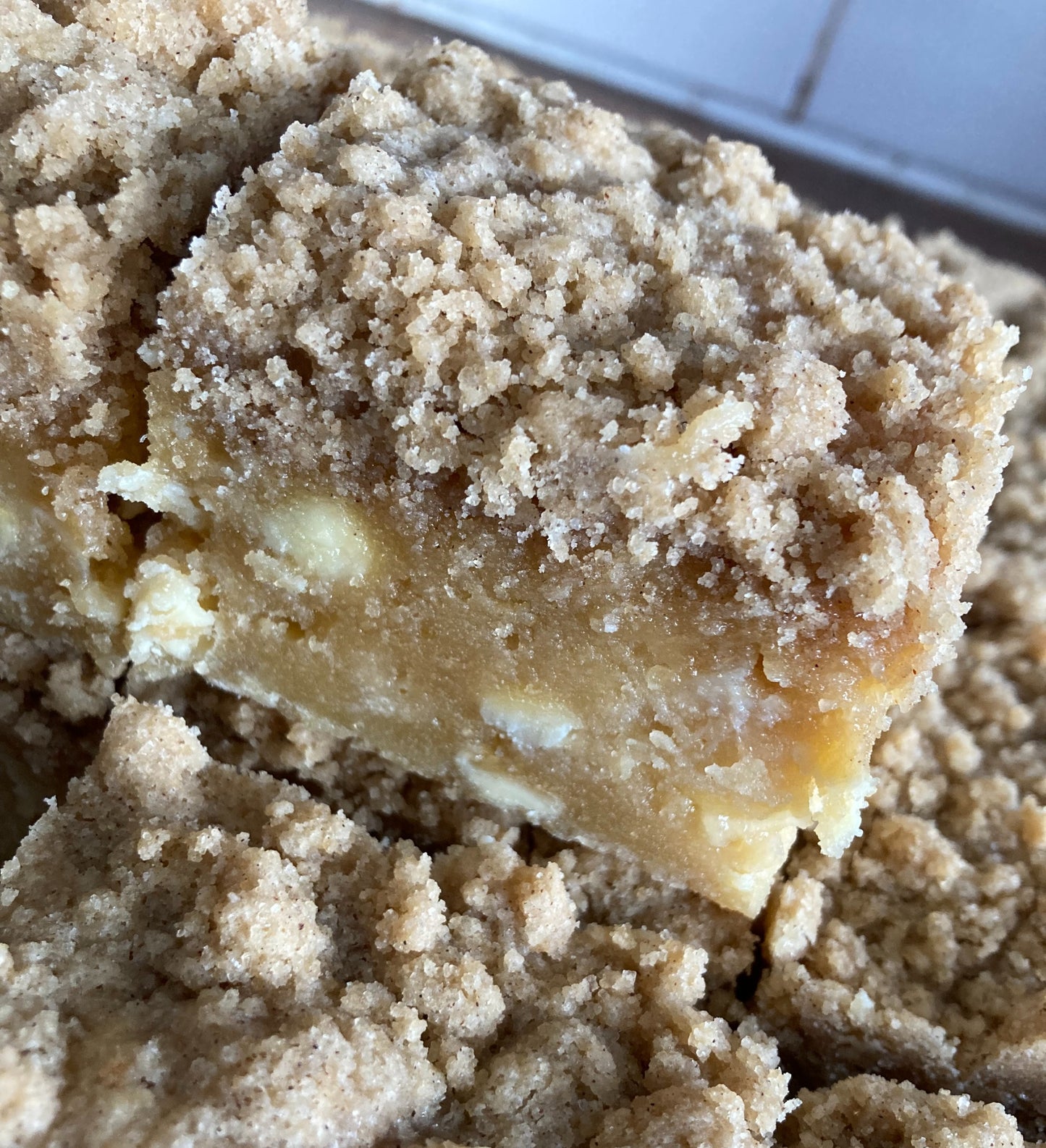 Apple Crumble Blondie (V)