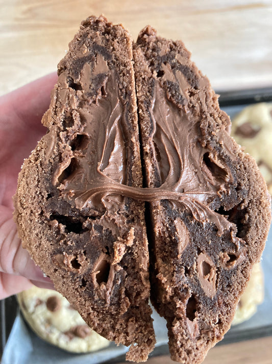 Nutella Stuffed Cookie (V)