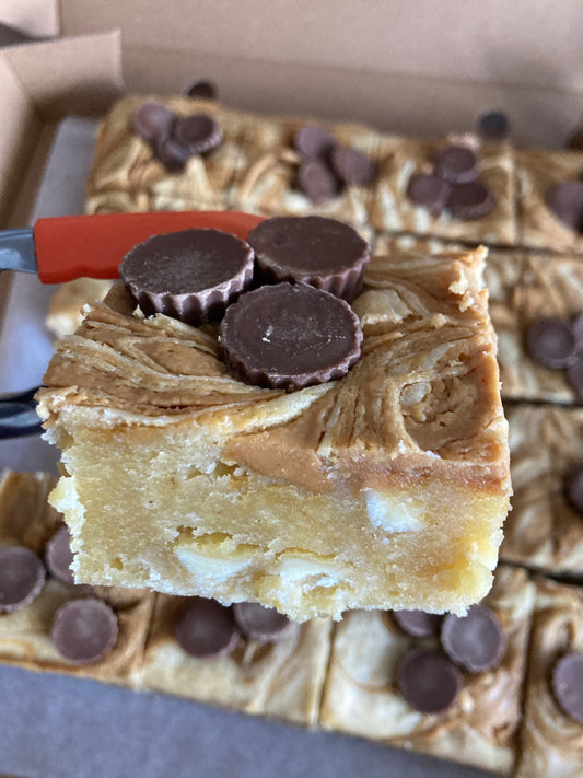 Peanut Butter Blondie (V)