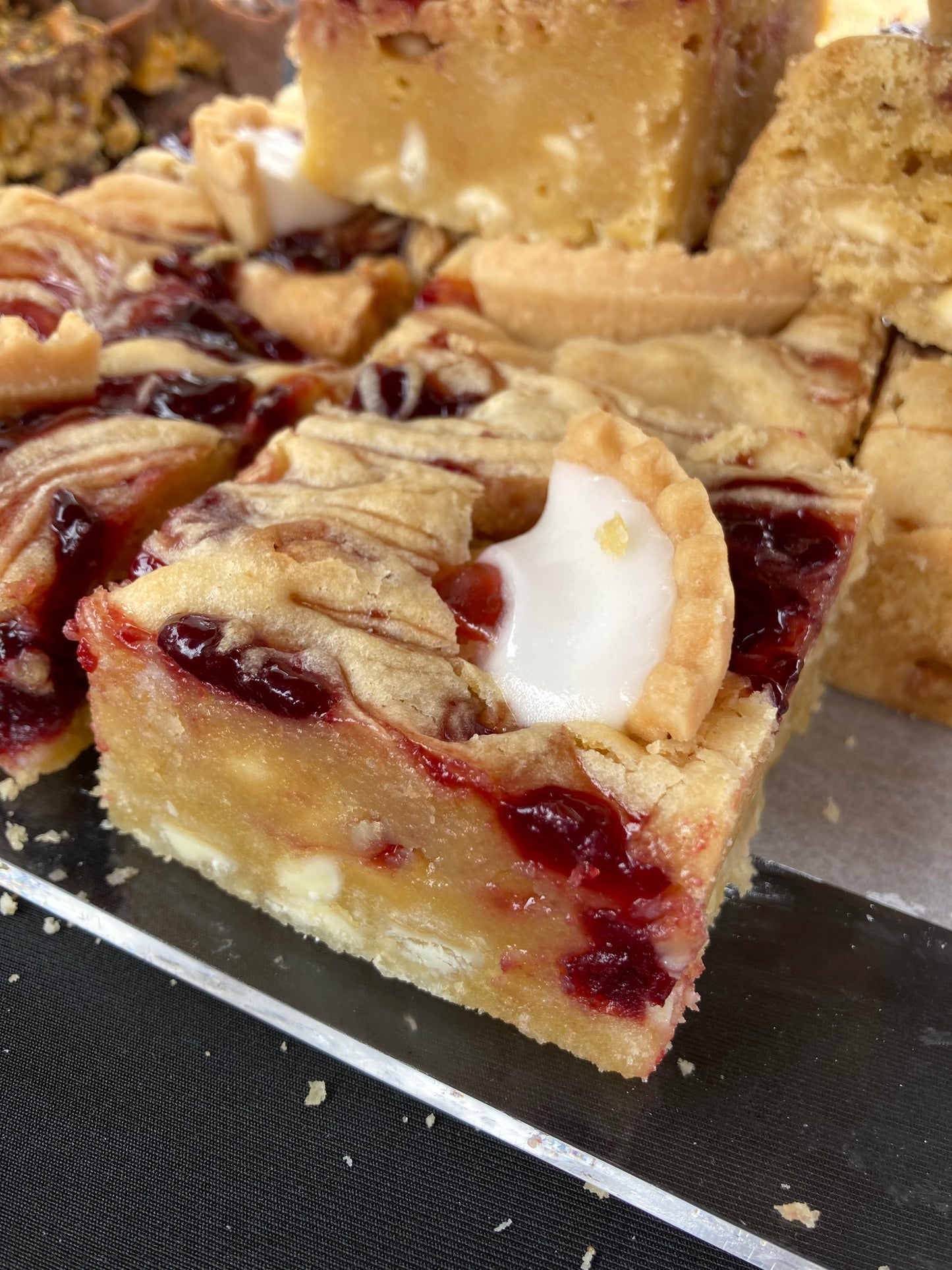 Cherry Bakewell Blondie (V)