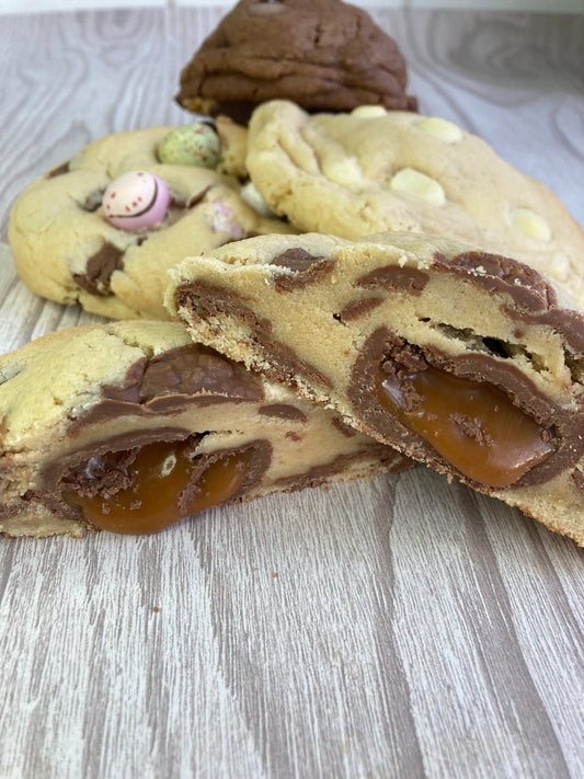 Caramel Egg Stuffed Cookie (V)