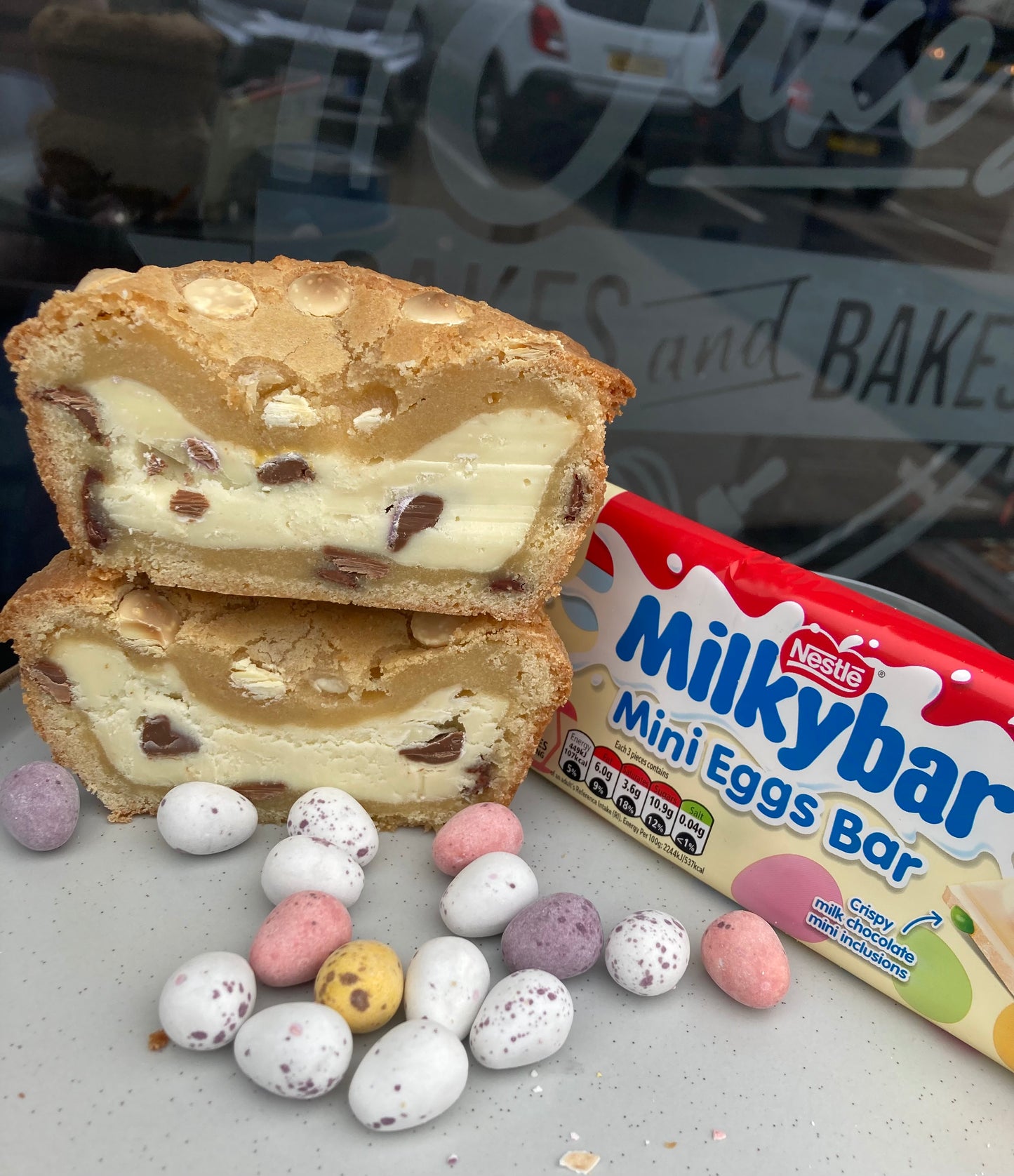 White Chocolate Mini Egg Cookie Pie (V)